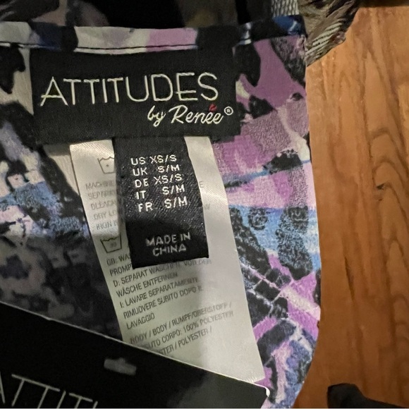 Nwt Attitudes by Renee Leopard Print Batwing Blouse sheer and flowy size XS/S - Picture 6 of 6